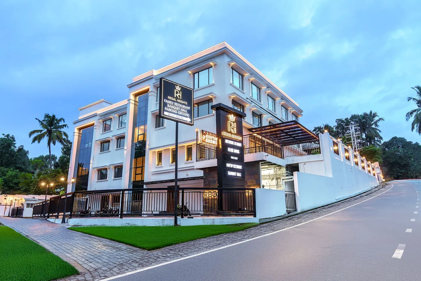 Regal Heights Hotal